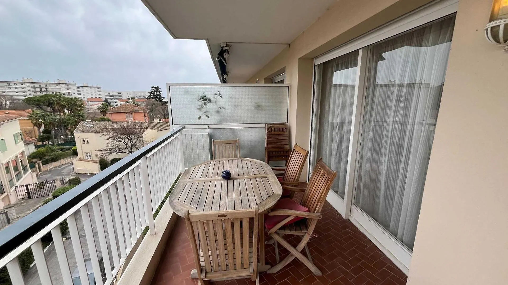 B052-Bel Appartement Spacieux Grand Balcon Et Garage Cannes Apartment